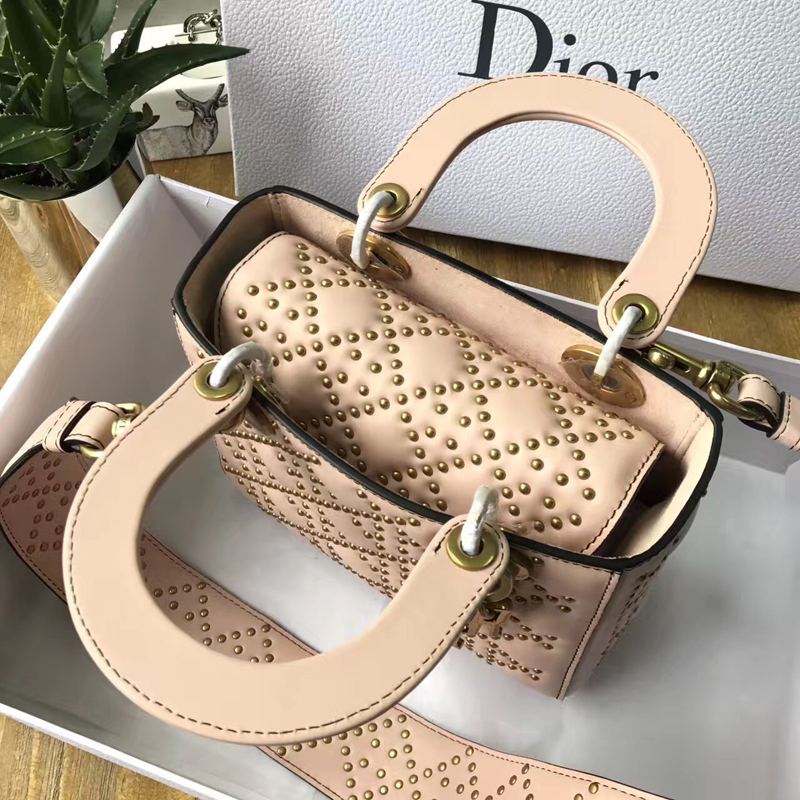 M0579 Dior迪奧 LADY DIOR粉色小牛皮柔軟手提包 飾釘手提單肩包