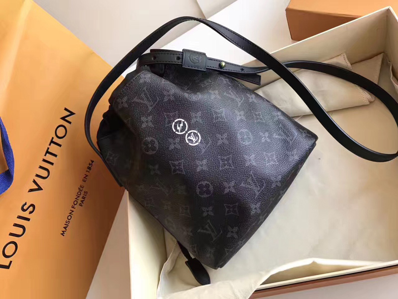 M43418 LV 2017藤原浩聯名閃電系列 NANO 手袋