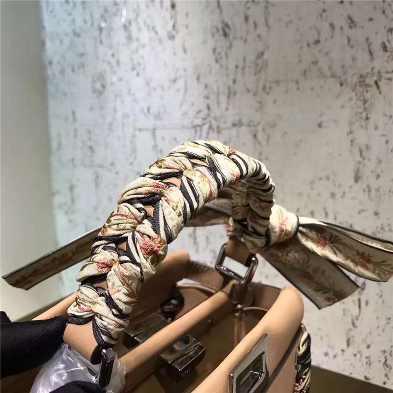 Fendi 芬迪 Peekaboo 2017新款小牛皮編織手柄手提包 藕粉色