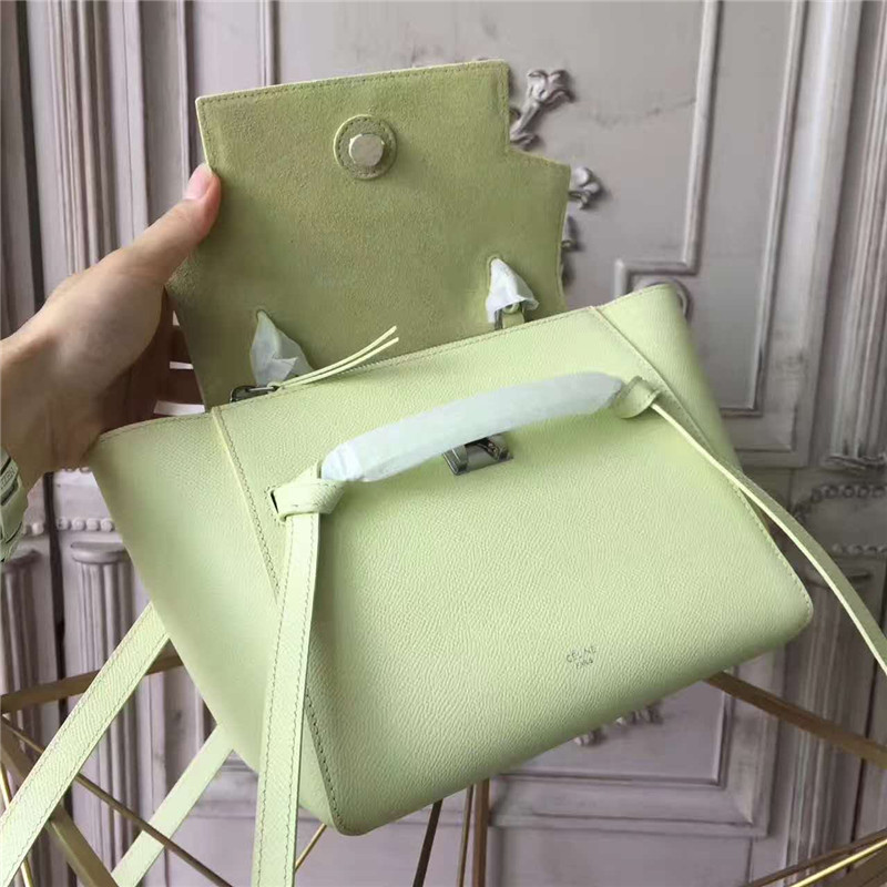 Celine賽琳 2017新款 Celine鯰魚包 光滑牛皮 流蘇裝飾鯰魚手提包 黃色