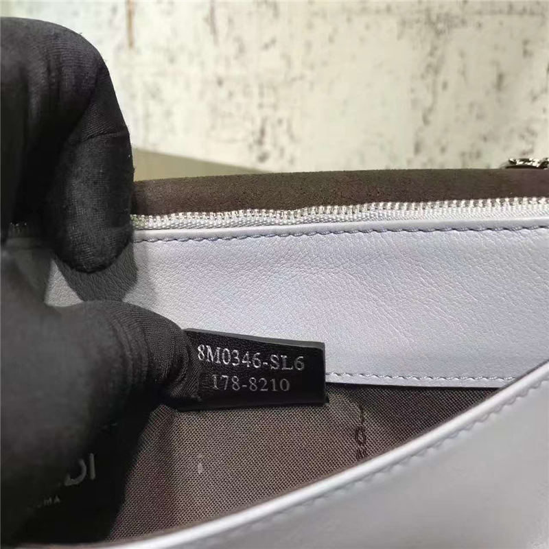 FENDI 芬迪 小牛皮彩色鉚釘包 鏈條包 淡紫色