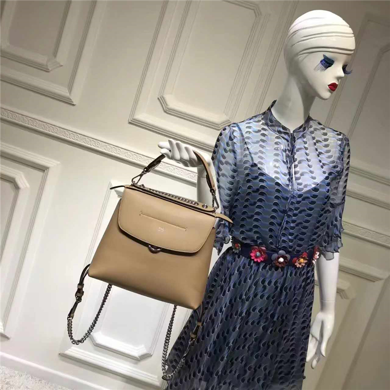 Fendi 芬迪 T臺秀場同款BACK TO SCHOOL背包系列 可單肩可斜跨兩用 杏色