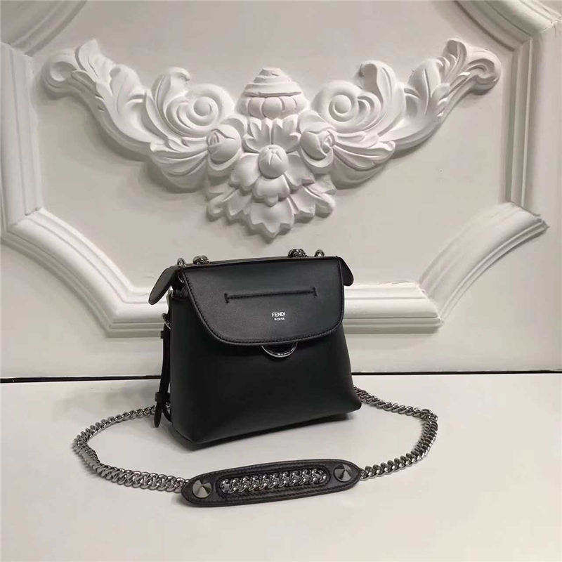 Fendi 芬迪 2017 秋冬T臺(tái)同款 MINI BACK TO SCHOOL 背包系列 可單肩可斜跨兩用 黑色