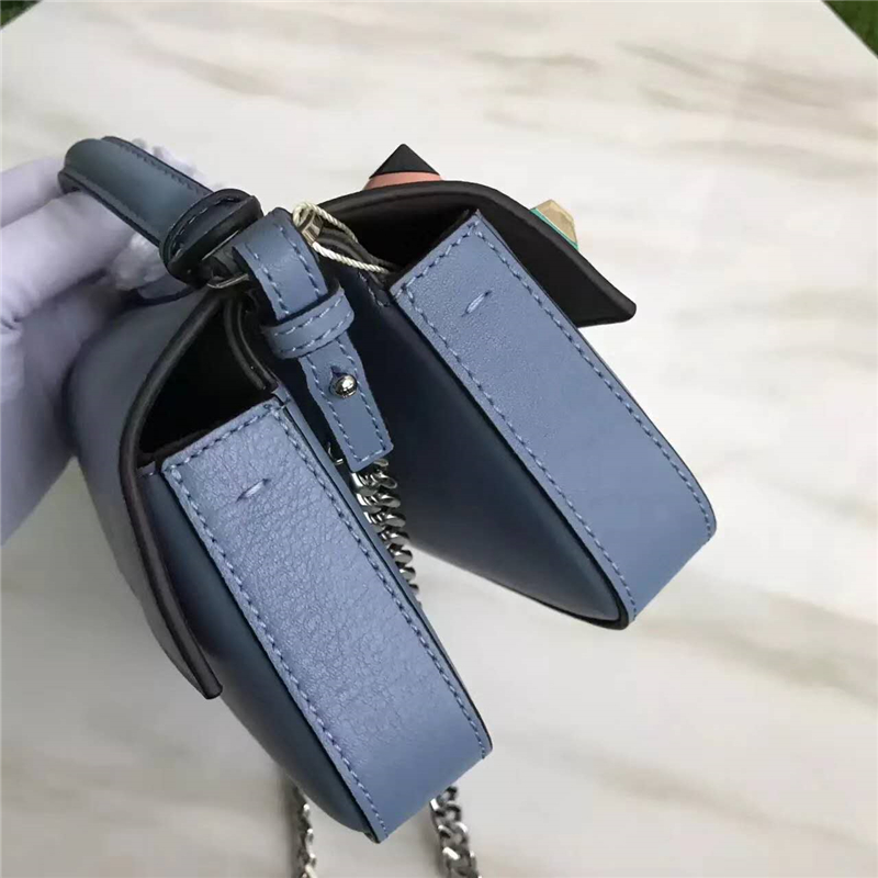 FENDI 1765 17新款小牛皮彩色鉚釘包 雙MICRO BAGUETTE 兩面開合 雙F扣鏈條包 孔雀藍