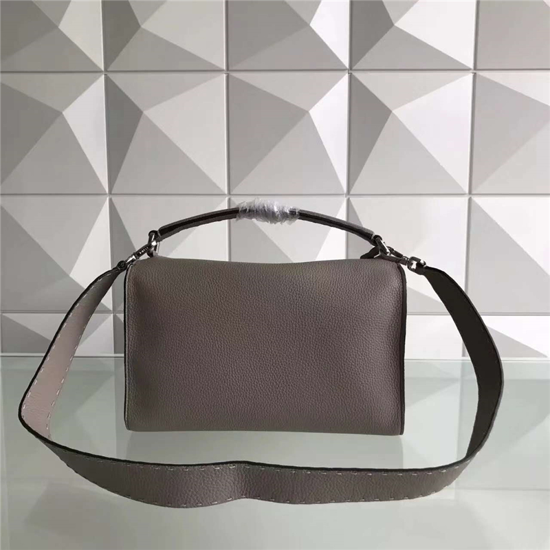 FENDI 芬迪 8762 2017新款 牛皮女士單肩手提包 羅馬波士頓包 啡色