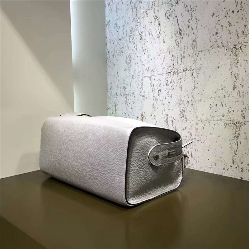 FENDI 芬迪 8762 2017新款 牛皮女士單肩手提包 羅馬波士頓包 銀灰色