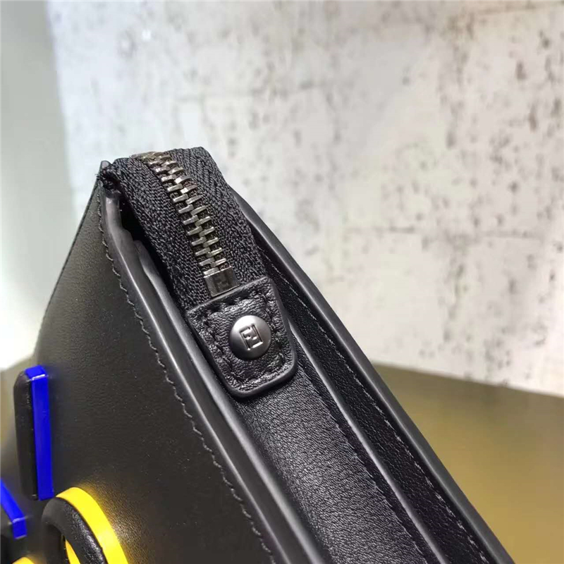 FENDI 芬迪 352B 2017新款 face浮雕小牛皮手拿包 黑色