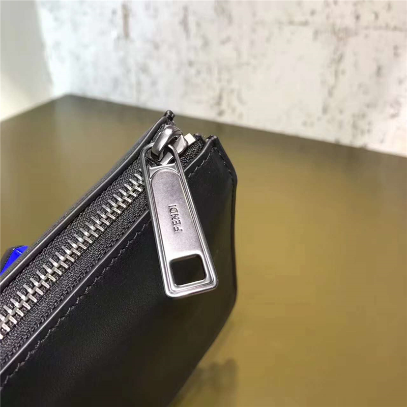 FENDI 芬迪 352B 2017新款 face浮雕小牛皮手拿包 黑色