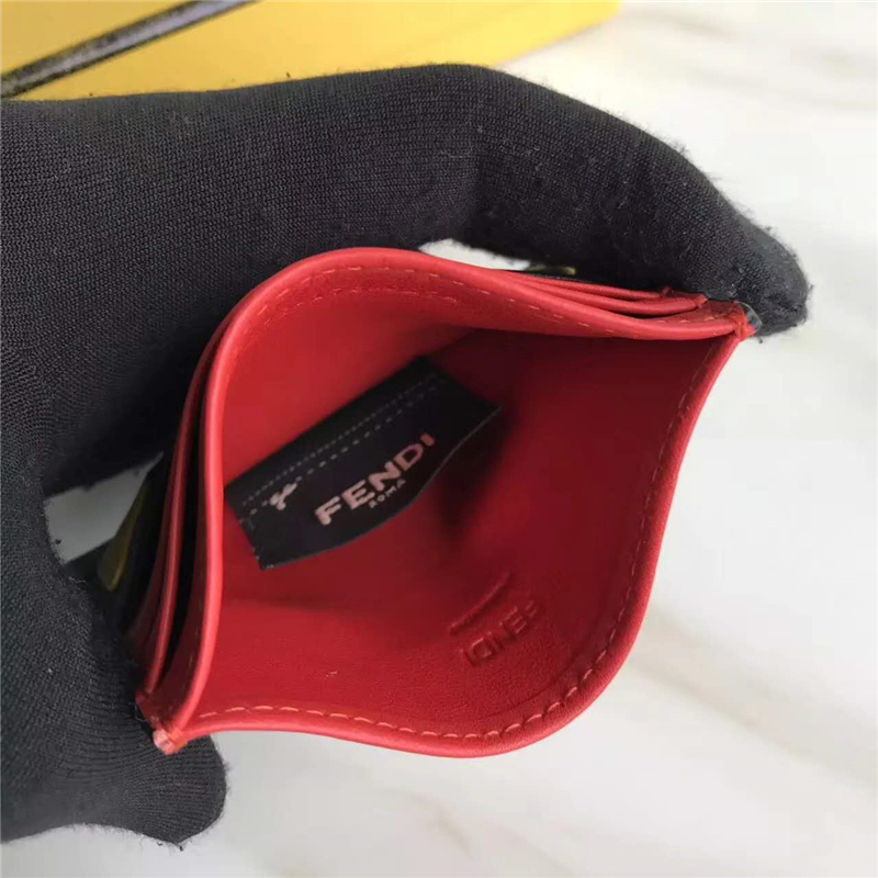 FENDI 芬迪 0166 升級版小怪獸眼睛柔軟平紋皮卡片夾 紅黑拼色黃眼
