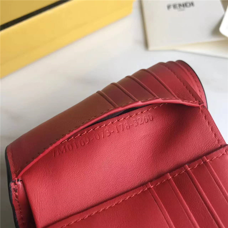 FENDI 芬迪 0170 升級版小怪獸平紋皮短款二折錢包 黑色黃眼