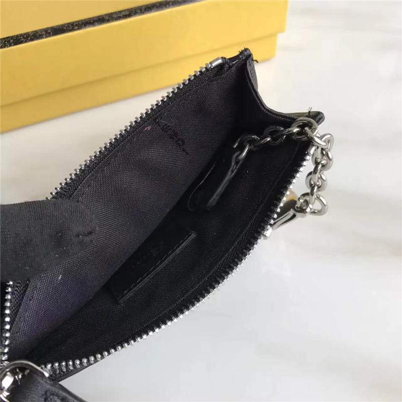 FENDI 芬迪 1513 2017新款女士皮質鉚釘裝飾短款拉鏈零錢包 黑色