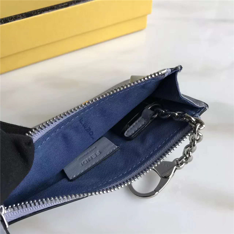 FENDI 芬迪 1513 2017新款女士皮質(zhì)鉚釘裝飾短款拉鏈零錢包 灰色