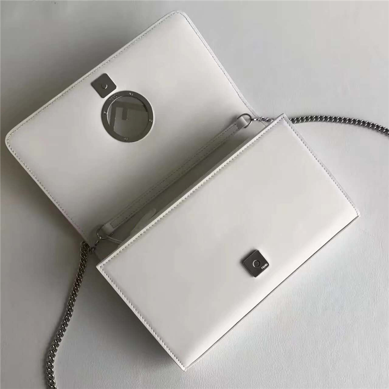 FENDI 芬迪 004 2017秋冬新款 真皮翻蓋迷你鏈條手袋手拿包 白色