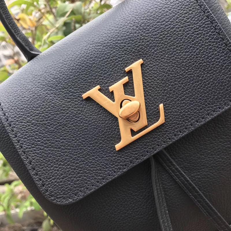 M54573 LV LOCKME 迷你雙肩包 LV背包 LV扭鎖雙肩包 LV全皮背包