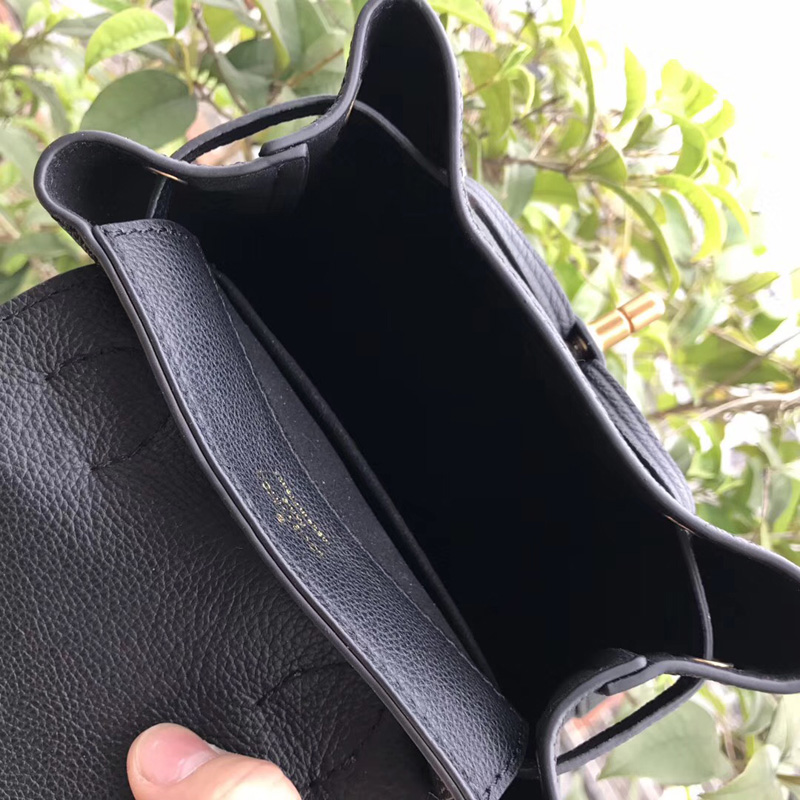 M54573 LV LOCKME 迷你雙肩包 LV背包 LV扭鎖雙肩包 LV全皮背包