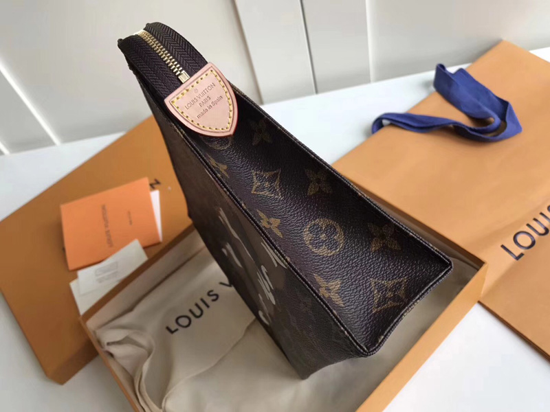 M47542 LV Monogram帆布化妝盒 26號盥洗袋 LV柴犬系列手拿包 LV手包