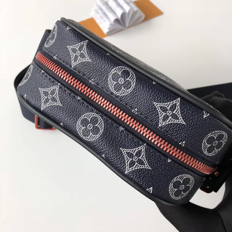 M43678 LV Danube 小號手袋 LV2018秋季新款 倒掛logo字母 LV單肩斜挎包