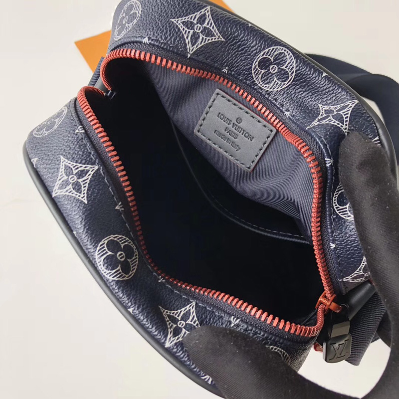 M43678 LV Danube 小號手袋 LV2018秋季新款 倒掛logo字母 LV單肩斜挎包