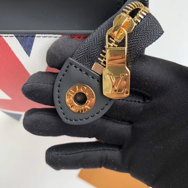 M61692 LV Pochette Voyage 中號手袋 LV米字旗限量版 LV手包