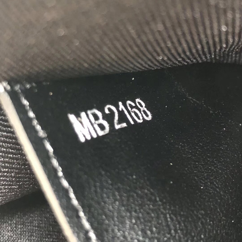 M61692 LV Pochette Voyage 中號手袋 LV米字旗限量版 LV手包