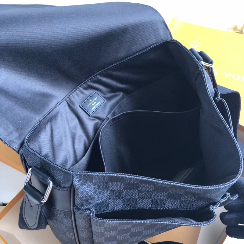 N41500 LV CHRISTOPHER MESSENGER 帆布格仔男士斜挎包 LV男士郵差包