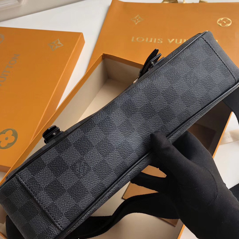 N41500 LV CHRISTOPHER MESSENGER 帆布格仔男士斜挎包 LV男士郵差包