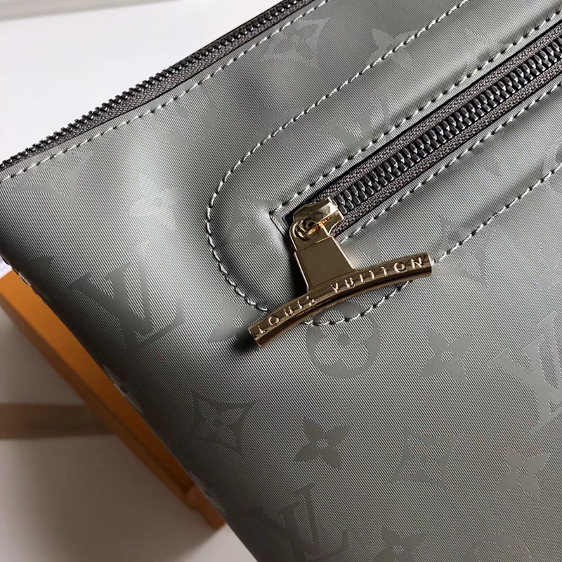 M63240 LV Pochette Cosmos 手袋 Monogram Titanium灰色帆布 LV手包