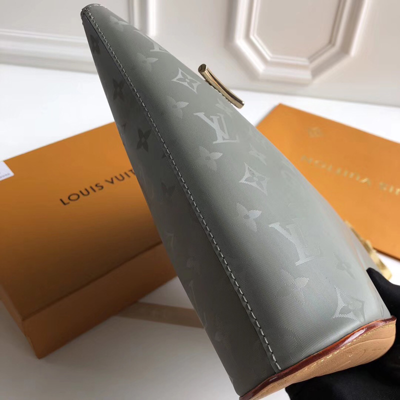 M63240 LV Pochette Cosmos 手袋 Monogram Titanium灰色帆布 LV手包