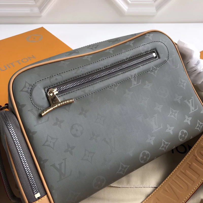 M43884 LV 相機包 LV Monogram Titanium帆布男包 LV男包 LV相機包