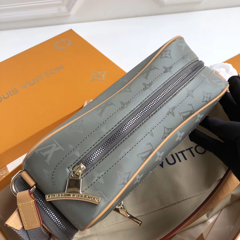 M43884 LV 相機包 LV Monogram Titanium帆布男包 LV男包 LV相機包