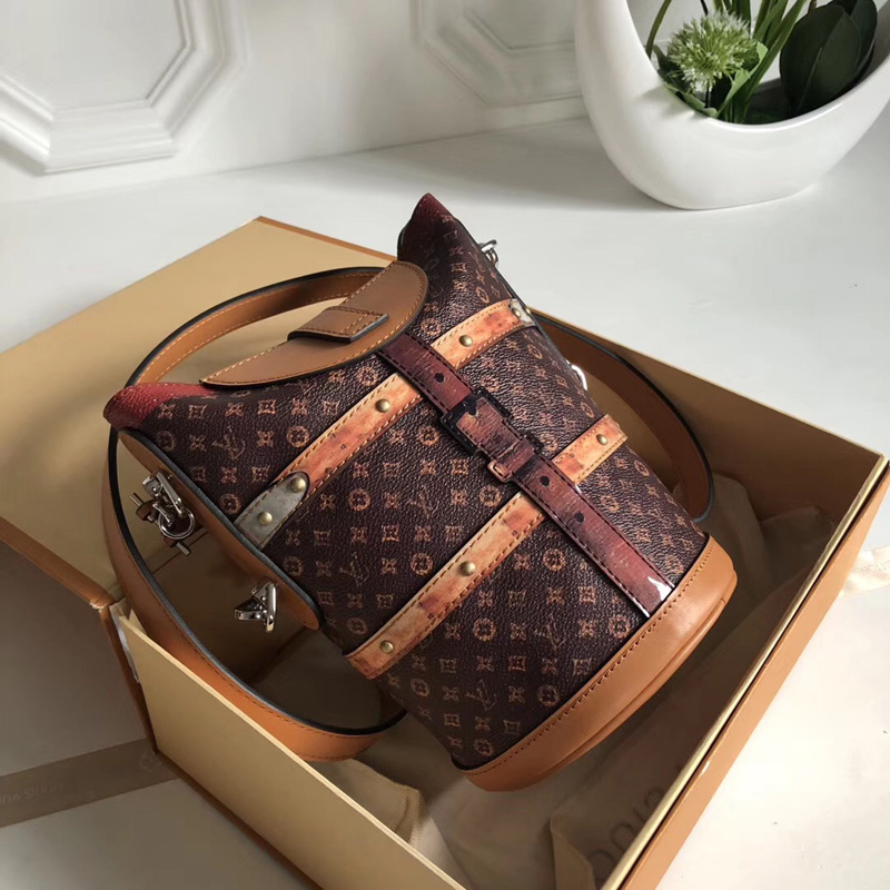 M52276 LV Duffle 手袋 LV2018秋冬系列女包 Monogram涂層帆布漆繪裝飾