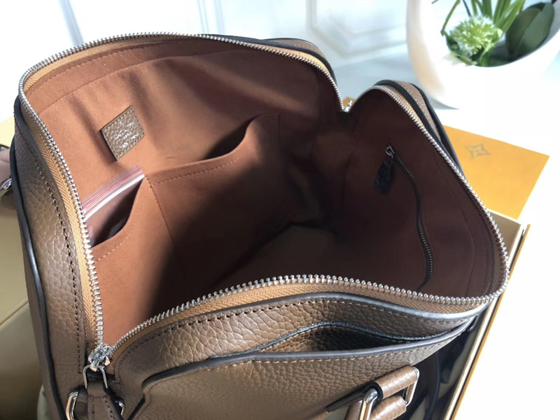 M53489 LV Armand 小號公文包 LV Taurillon皮革男包 LV男包 LV公文包 棕色