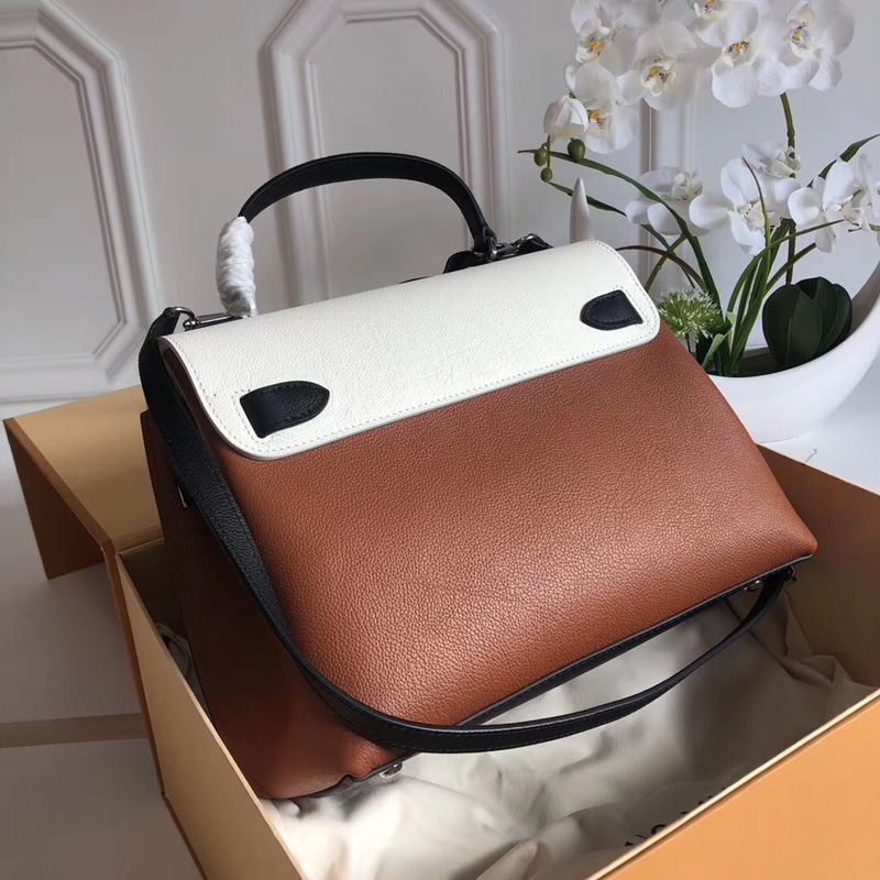 M52360 LV Lockme Ever 手袋 LV女包 進口小牛皮材質 LV轉鎖翻蓋包 焦糖色