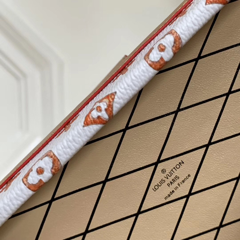 M44461 LV PETITE MALLE 手袋 (北京SKP限定款) LV2019貓犬圖案新款女包 LV盒子包