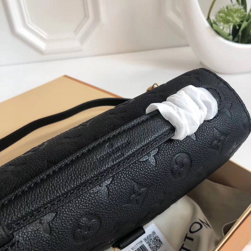 M41487 LV Pochette Metis 手袋 LV全皮壓花女包 LV郵差包 LV空姐包 黑色