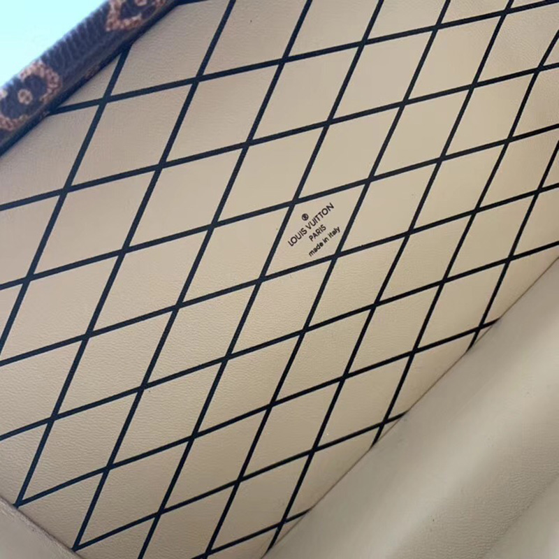 M52737 LV Petite Malle 手袋 LV女包 LV小盒子 LV盒子包