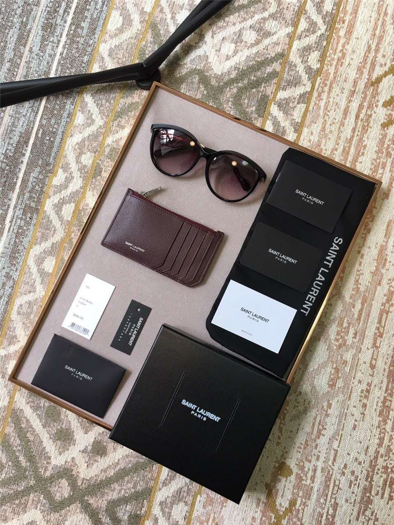 458589 YSL卡夾 SAINT LAURENT 細粒紋理真皮 圣羅蘭零錢包 深棕色