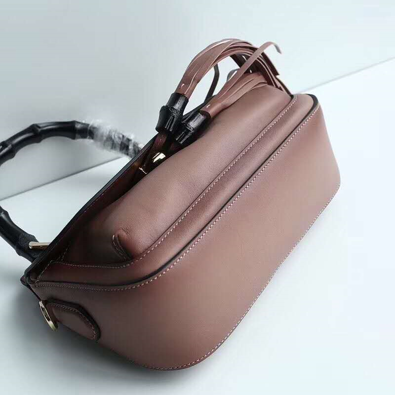 G383929 Gucci女包 胎牛皮 竹節(jié)手柄 古馳手提包 Gucci流蘇手提包 淺啡色