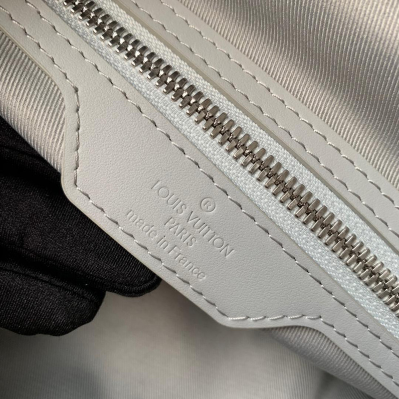 M44616 LV CHALK 雙肩包 Monogram老花1854印花圖案 LV背包 白花