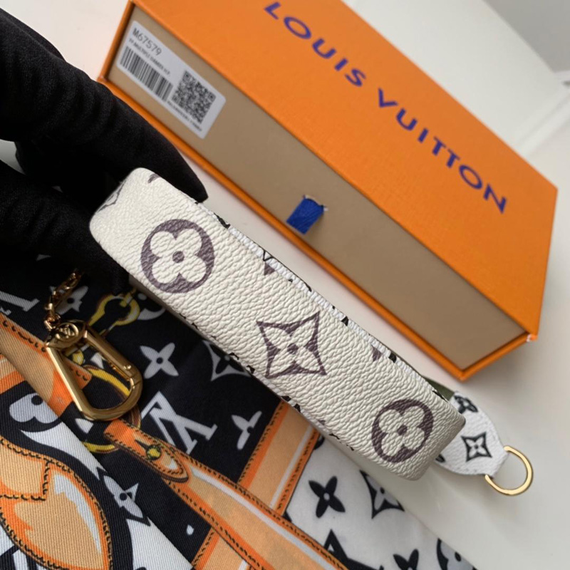 M67579 LV MICRO POCHETTE ACCESSORIES 小手袋 Monogram 涂層帆布零錢包 卡其色