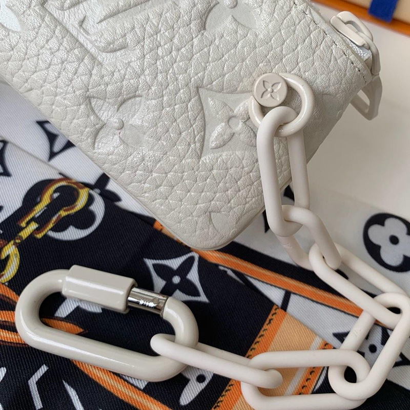 M67451 LV鑰匙包 Taurillon Monogram小公牛皮零錢包 粉白色