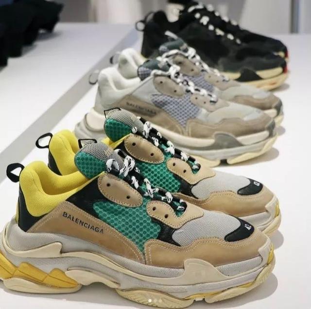 巴黎世家老爹鞋