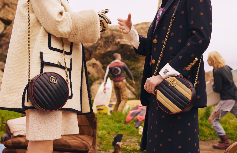 Gucci GG Marmont:時髦雙色拼接包