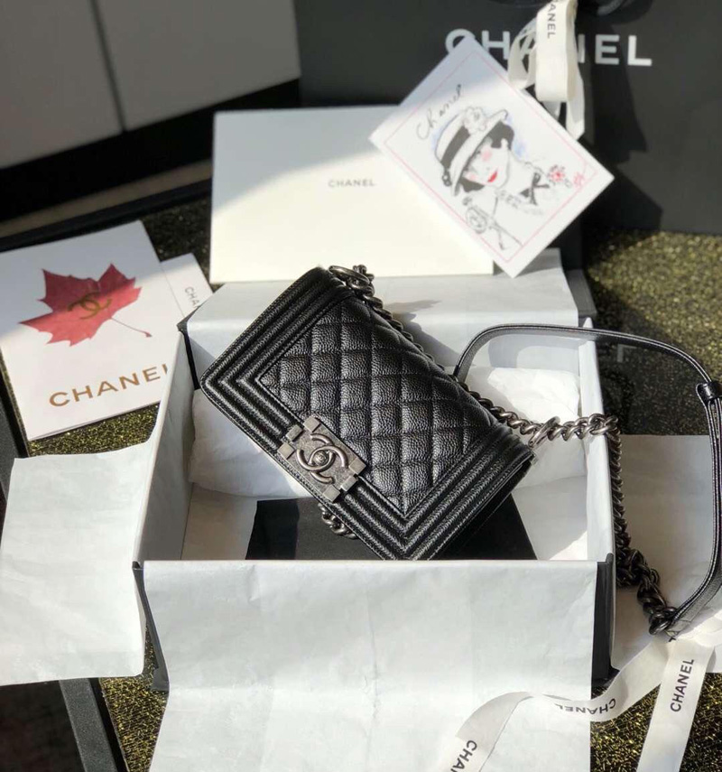 Chanel Le boy