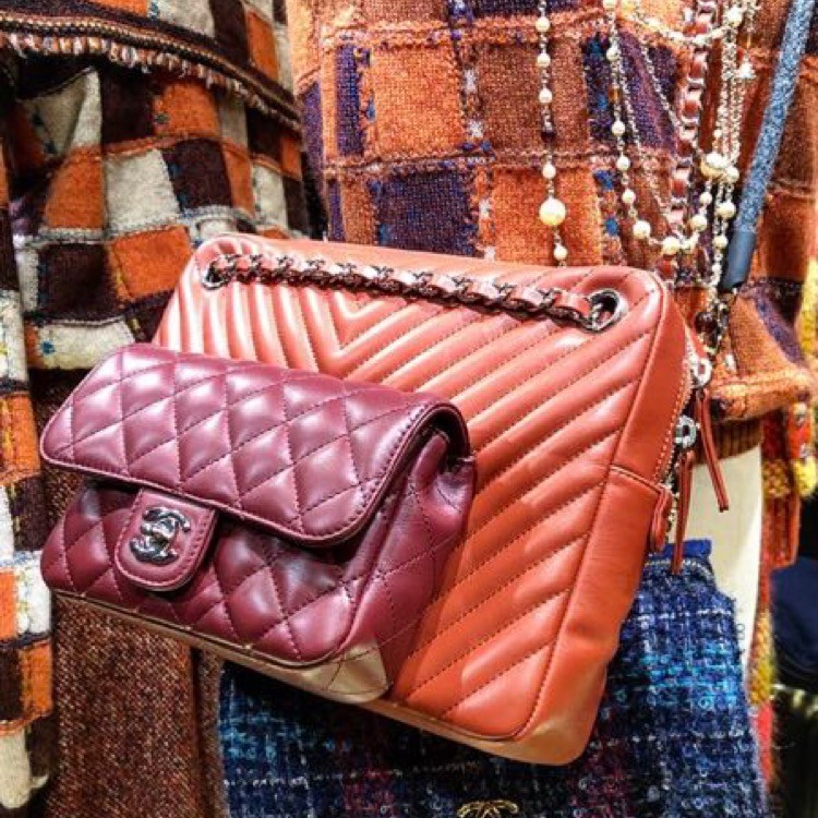 兩個bia在一起的相機包