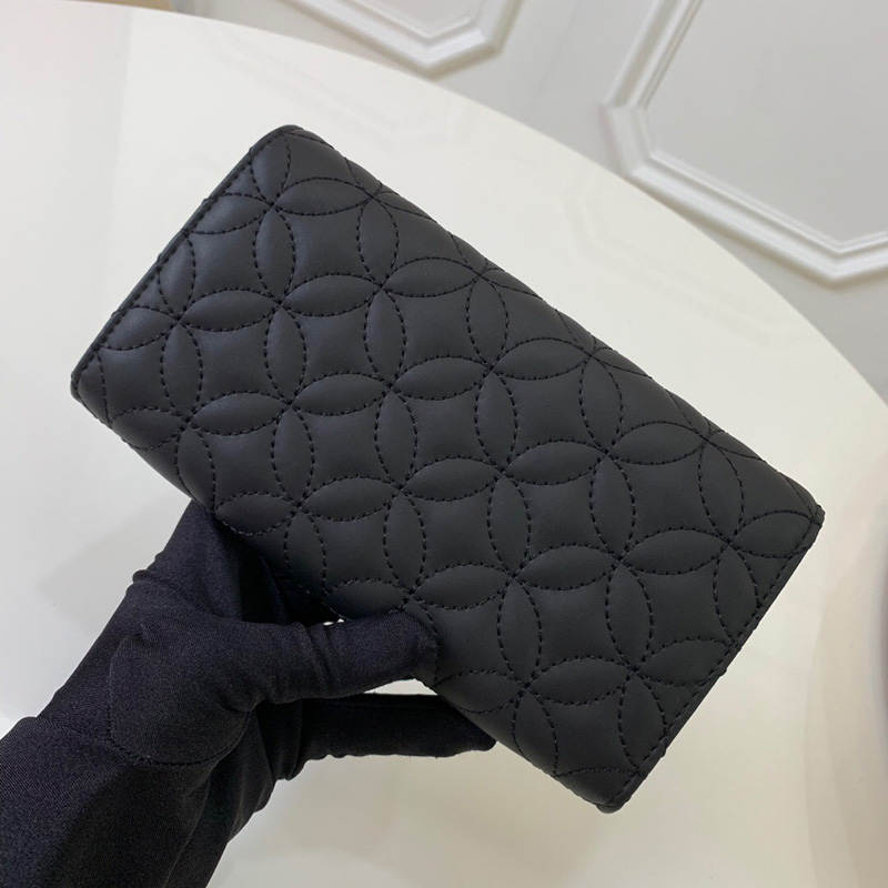 M68590 LV CAPUCINES 錢夾 LV鉤扣女士長款錢夾 黑色