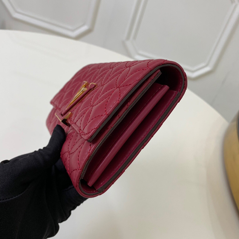 M68590 LV CAPUCINES 錢夾 LV鉤扣女士長款錢夾 玫紅