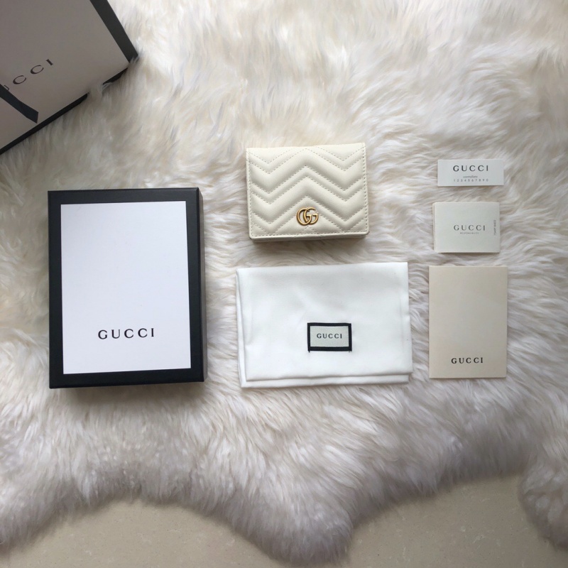 546580 Gucci GG Marmont絎縫V型皮革小號錢包 奶白色