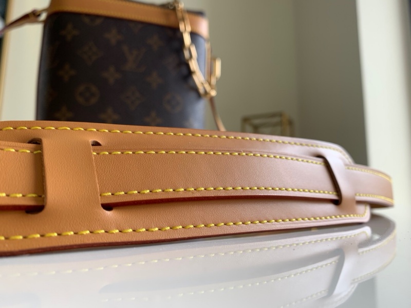 M44877 LV Milk Box 手袋 2020新款復(fù)古牛奶包