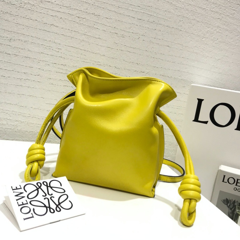 A411 Loewe MINI FLAMENCO KNOT繩結系列手拿包 黃色
